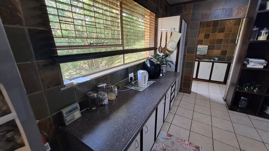 4 Bedroom Property for Sale in Pellissier Free State